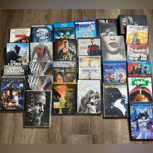 Video discs lot $20
